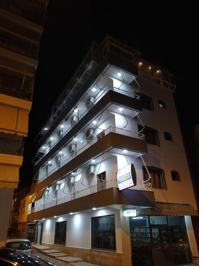 Hotel Elisabet Sarandë エクステリア 写真