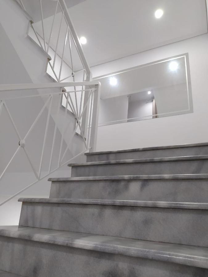 Hotel Elisabet Sarandë エクステリア 写真