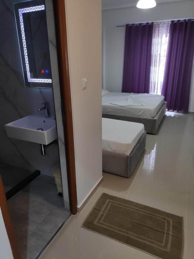 Hotel Elisabet Sarandë エクステリア 写真