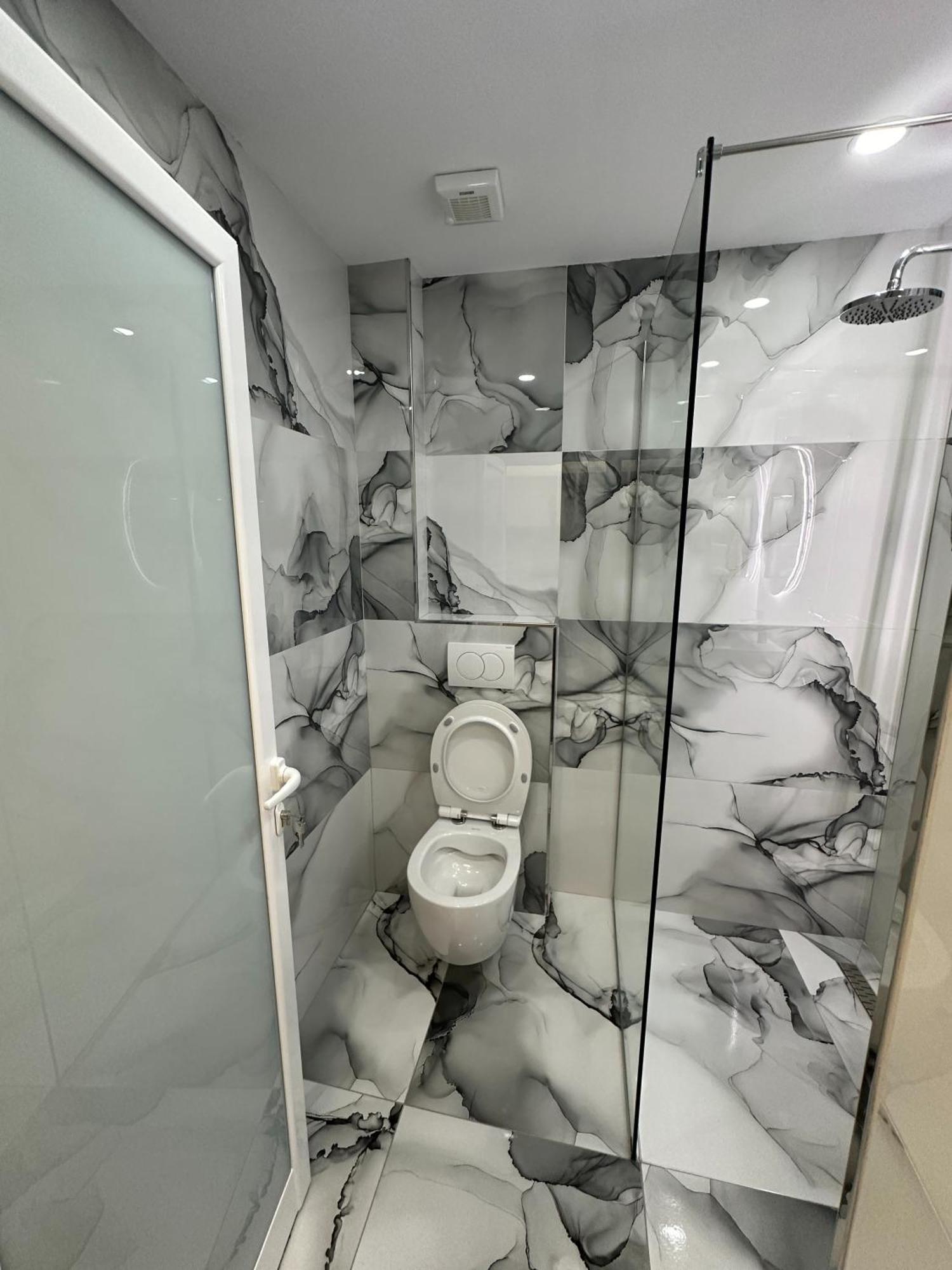 Hotel Elisabet Sarandë エクステリア 写真