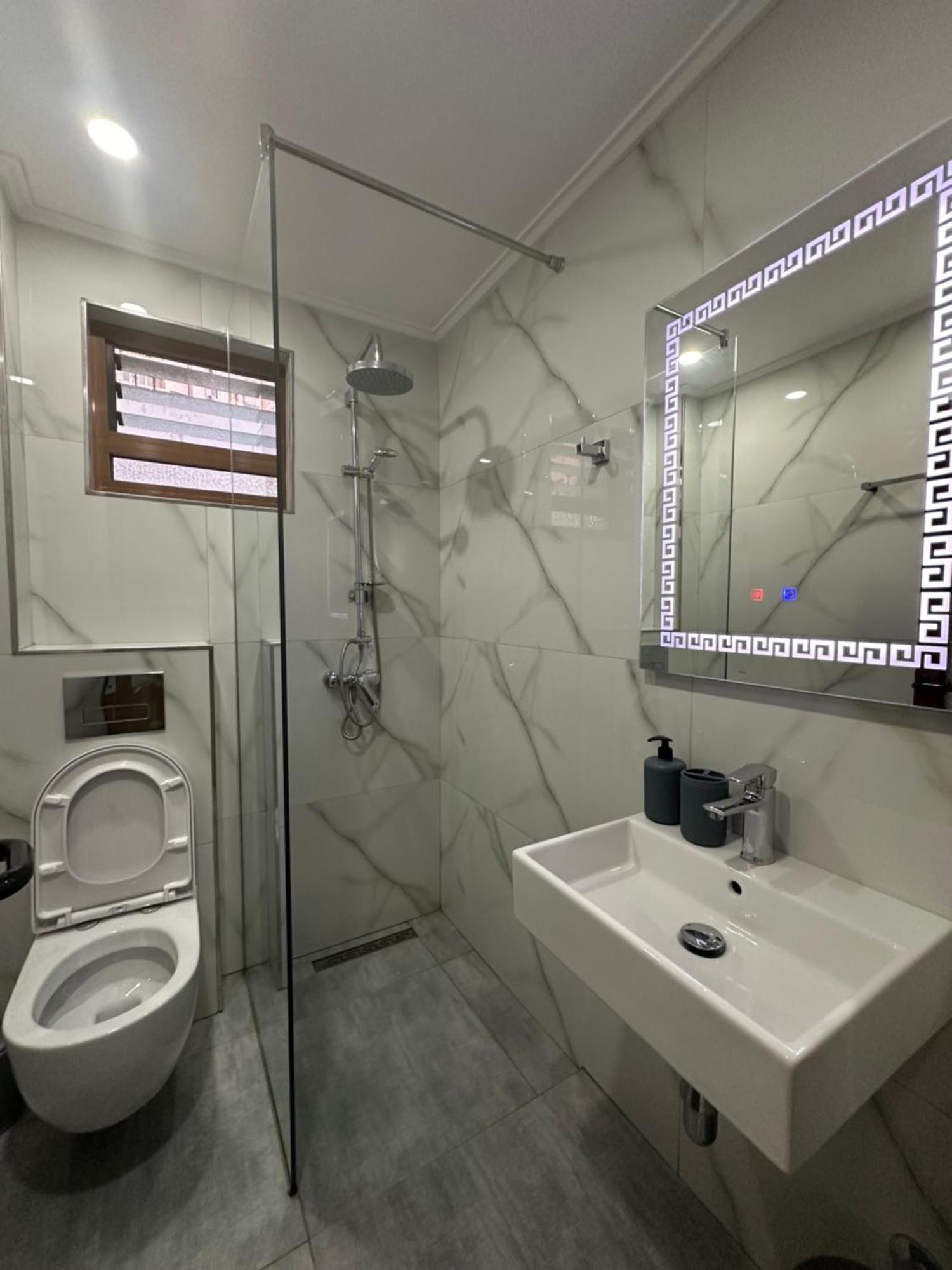 Hotel Elisabet Sarandë エクステリア 写真